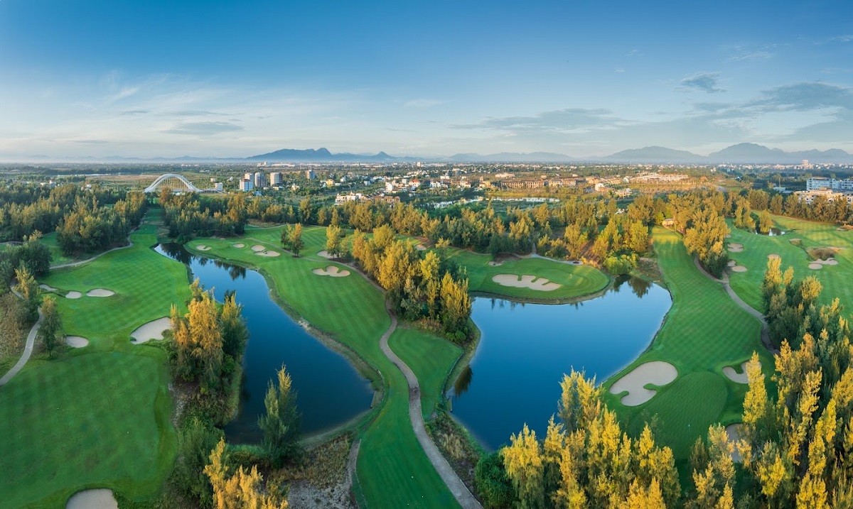 vietnam-golf-coast-vao-mua-du-lich-golf-da-nang-tang-nhiet-travelmagazin-6-1783780720.jpg