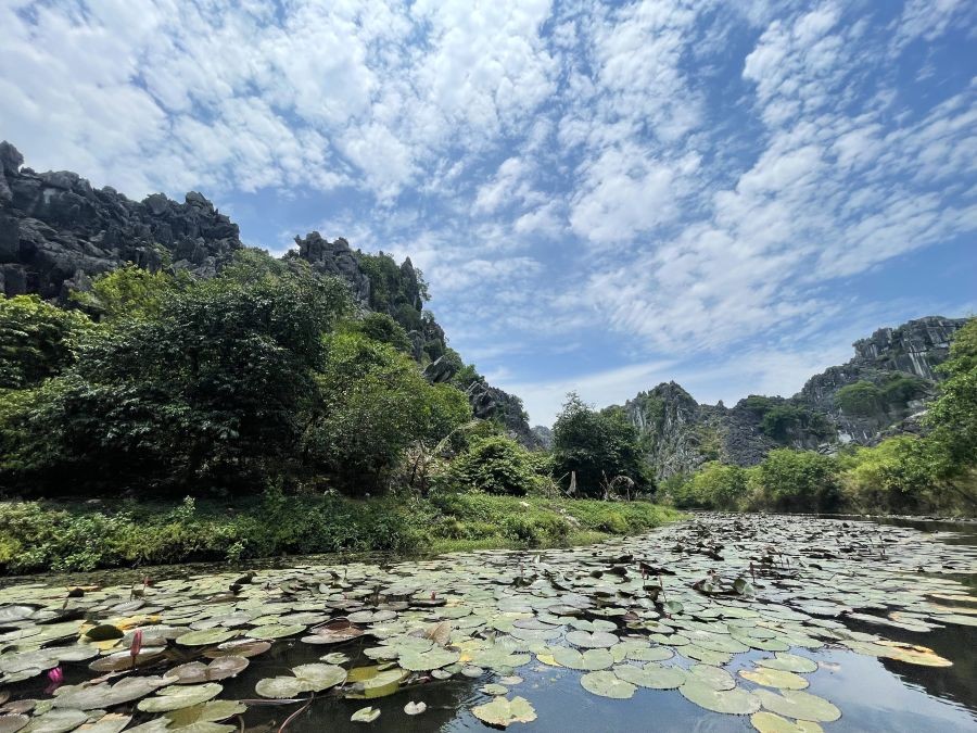 danh-thang-kim-son-vien-ngoc-an-minh-giua-xu-thanh-travelmagazinvn-1788022689.jpg