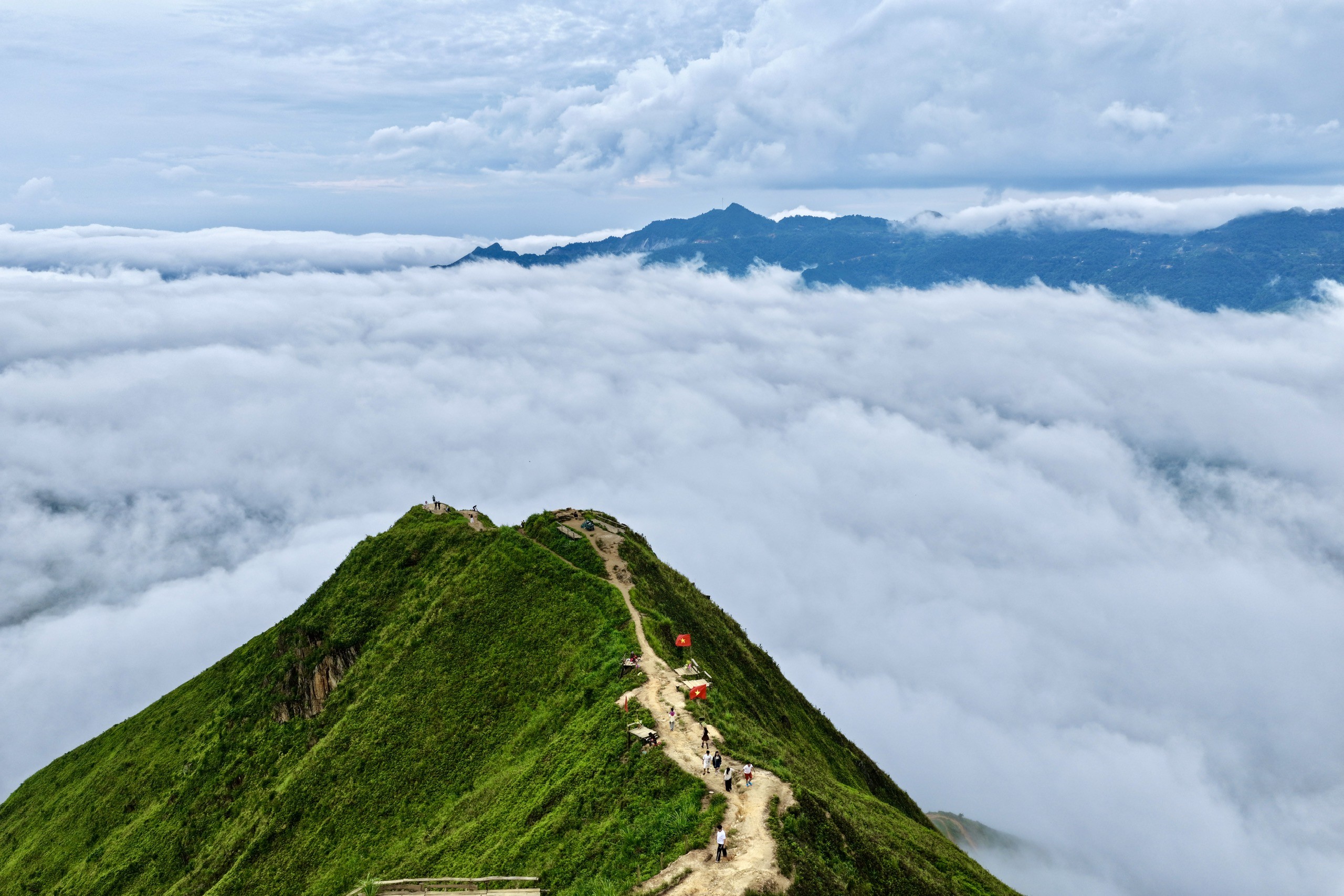 ta-xua-bon-mua-theo-may-ve-mien-son-cuoc-son-la-travelmagazinvn-1788161755.jpg