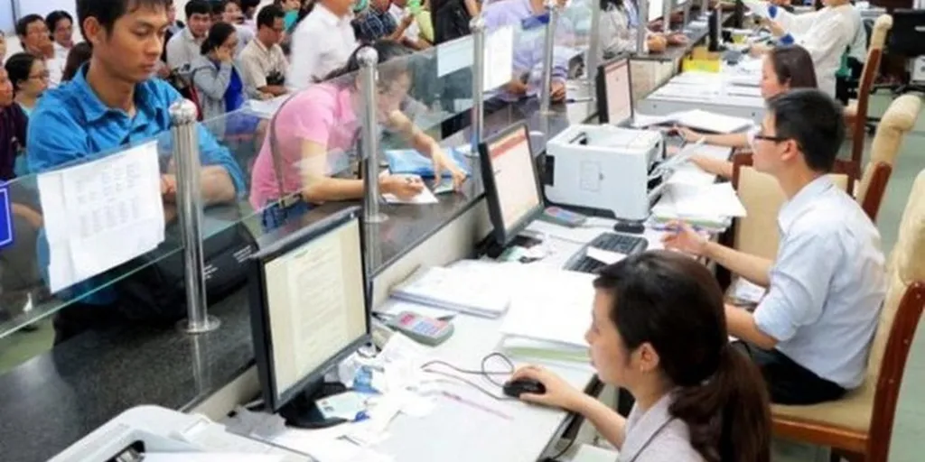Cán bộ, công chức sau sáp nhập tỉnh thành: Lương có tăng?