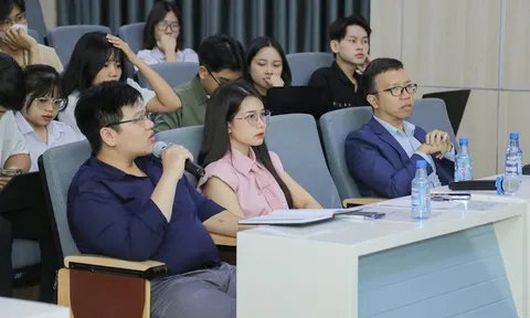 Chuyên gia Tập huấn Kỹ năng Pitching cho InnogreenLife tại trường Đại học Công nghiệp TP.HCM