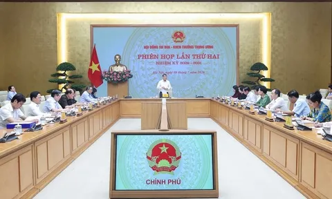 Kịp thời khen thưởng nơi xử lý được những điểm nóng từ sớm, từ xa